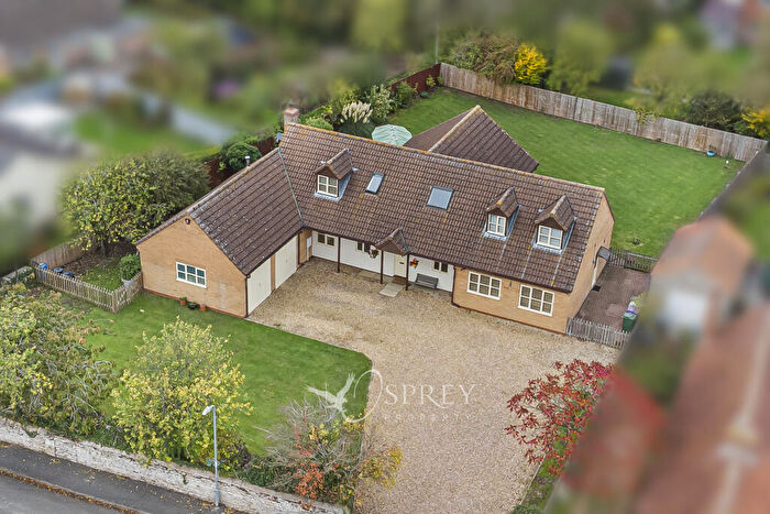 4 Bedroom Detached House For Sale In High Street, Swayfield, NG33