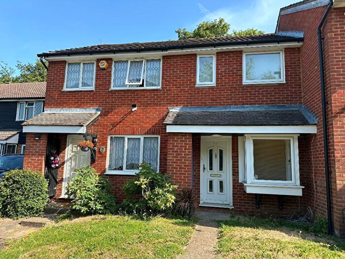2 Bedroom Terraced House For Sale In Doveney Close, Orpington, BR5