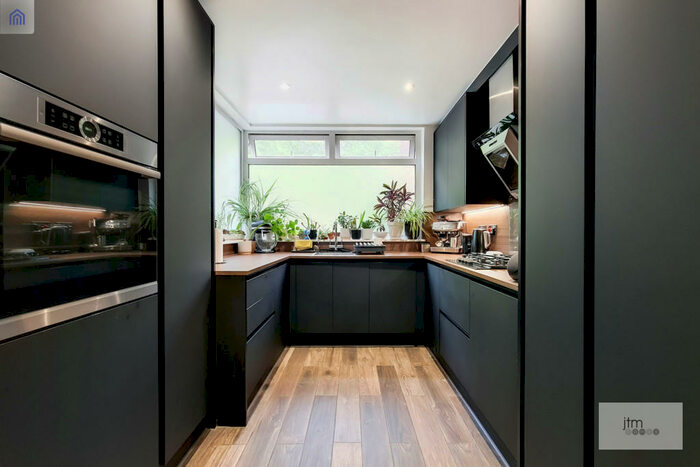 3 Bedroom Apartment To Rent In St Johns Way, London, N19