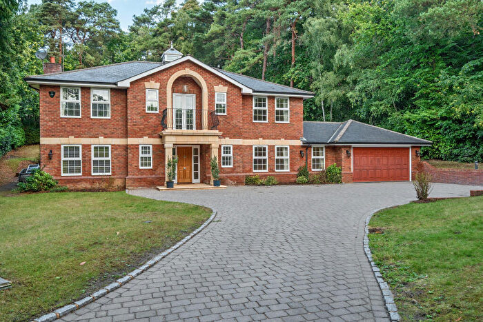 4 Bedroom Detached House For Sale In Westwood Road, Windlesham, GU20
