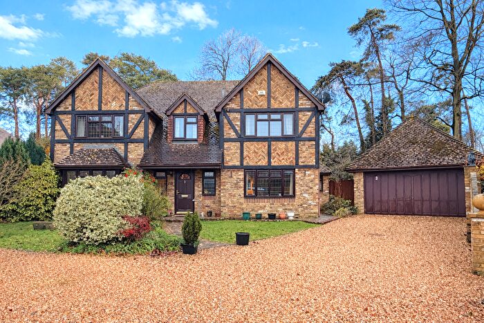 5 Bedroom Detached House For Sale In Bowenhurst Gardens, Church Crookham, Fleet, GU52