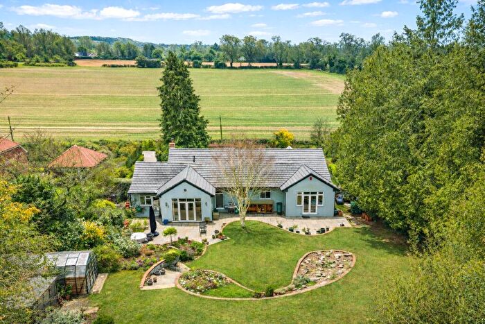 4 Bedroom Bungalow For Sale In Gascoigne Lane, Ropley, Alresford, Hampshire, SO24