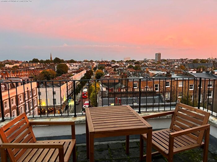 2 Bedroom Maisonette To Rent In St. Stephens Gardens, London, W2