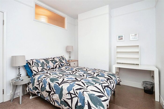 3 Bedroom End Of Terrace House For Sale In Culverden Square, Tunbridge Wells, Kent, TN4