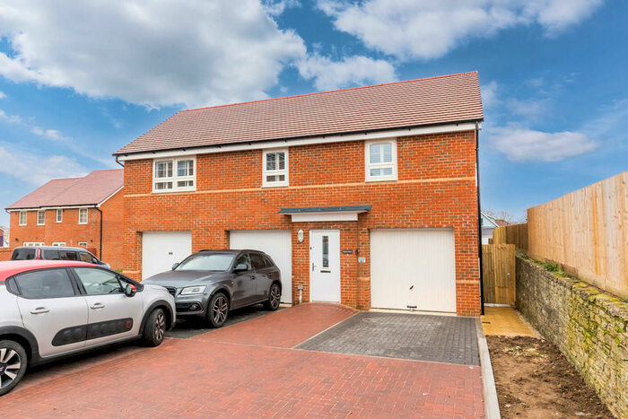 2 Bedroom Semi-Detached House To Rent In Abraham Drive, Poole, BH15