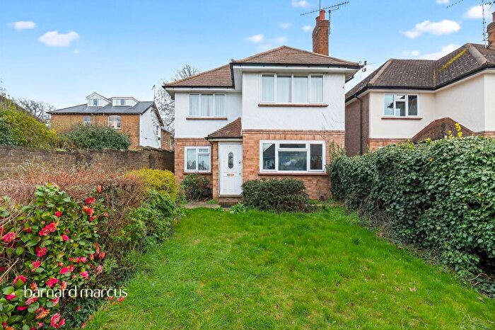 2 Bedroom Flat For Sale In Cressingham Grove, Sutton, SM1