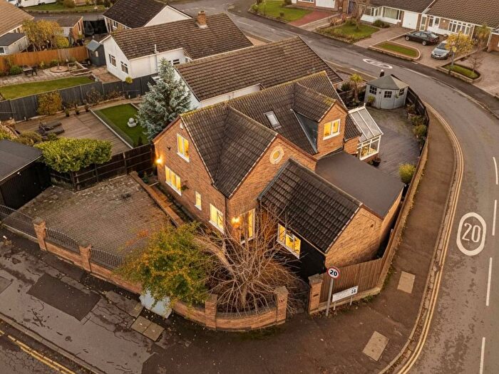 4 Bedroom Detached House For Sale In Springwood Gardens, Woodthorpe, Nottingham, NG5