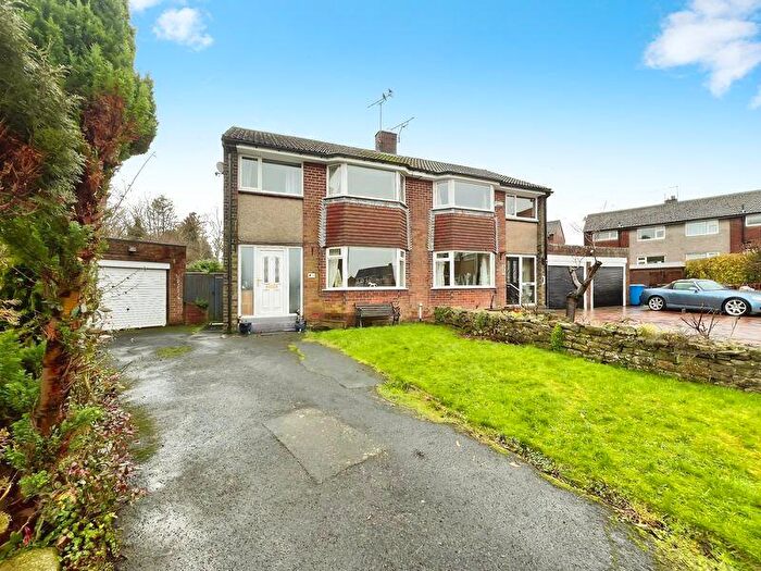 3 Bedroom Semi Detached House For Sale In Pont View, Newcastle Upon Tyne, NE20