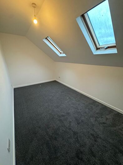 2 Bedroom Flat To Rent In London Road, London, SW16