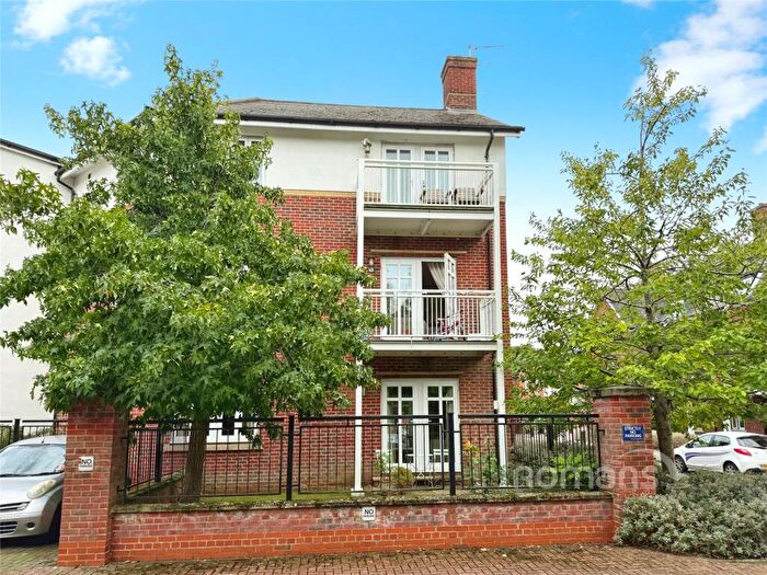 2 Bedroom Apartment For Sale In Gabriels Square, Lower Earley, Reading, RG6
