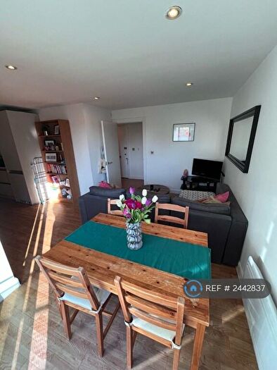 2 Bedroom Flat To Rent In Hereford Road, London, E3