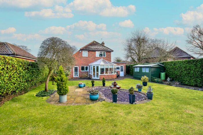 4 Bedroom Detached House For Sale In Brays Lane, Hyde Heath, Buckinghamshire, HP6