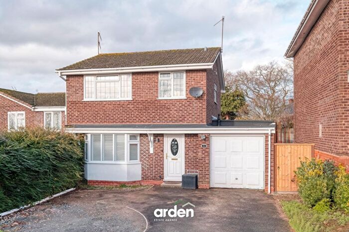 4 Bedroom Detached House For Sale In Yvonne Road, Redditch, B97