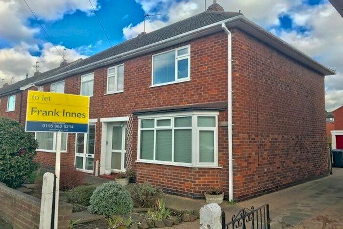 3 Bedroom Semi-Detached House To Rent In West Bridgford, Nottingham, NG2