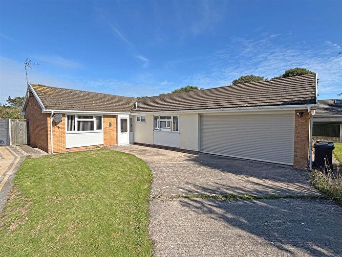 3 Bedroom Detached Bungalow For Sale In Heol Y Coed, Abergele, Conwy, LL22