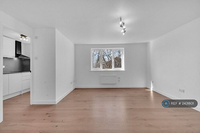 2 Bedroom Flat To Rent In Storas Court, London, RM19