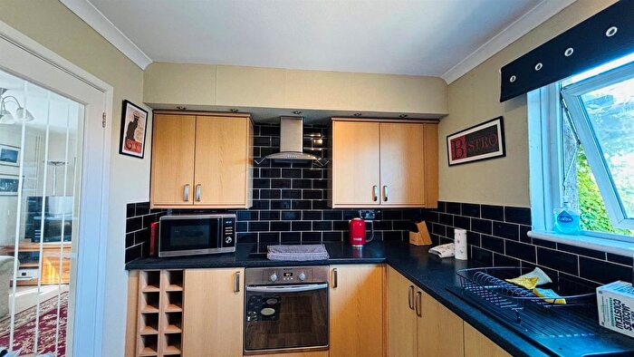 2 Bedroom End Of Terrace House For Sale In Priests Road, Swanage, BH19 - Photo 11