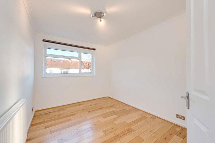 2 Bedroom Flat To Rent In Cambridge Road, London, W7