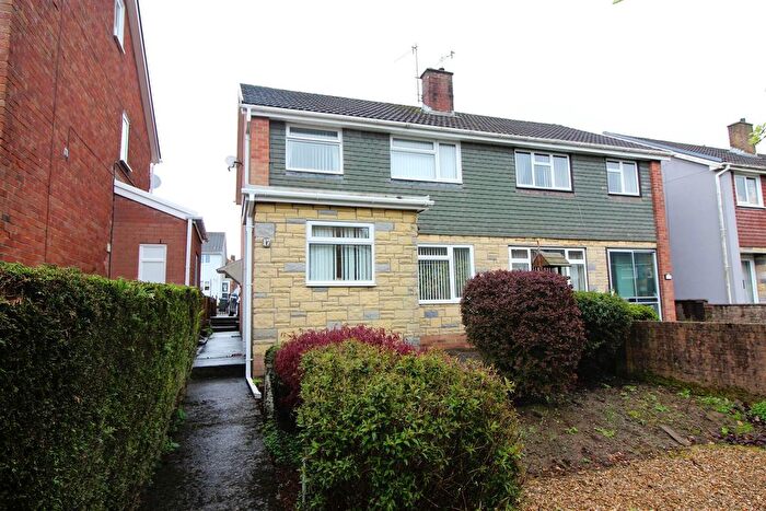 3 Bedroom Semi Detached House For Sale In Springfields, Croespenmaen, Crumlin, Newport, NP11