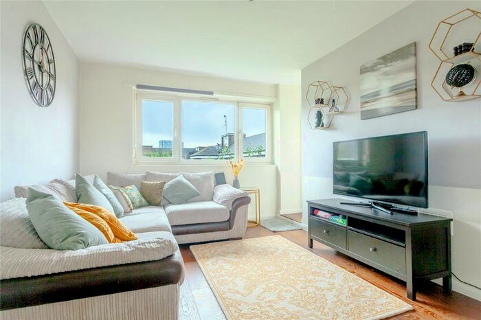 2 Bedroom Flat To Rent In Mavor House, Bryan Street, N1