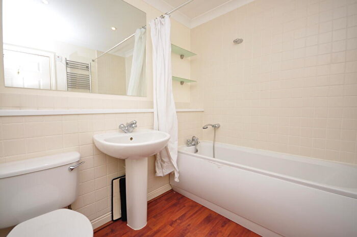2 Bedroom Apartment To Rent In Kings Road, Farncombe, Godalming, Surrey, GU7