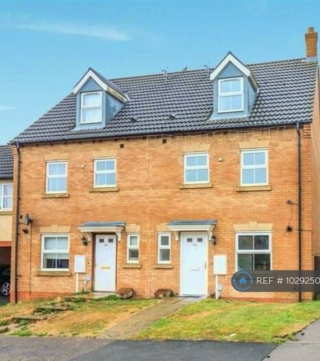 4 Bedroom End Of Terrace House To Rent In Bennett Road, Corby, NN18