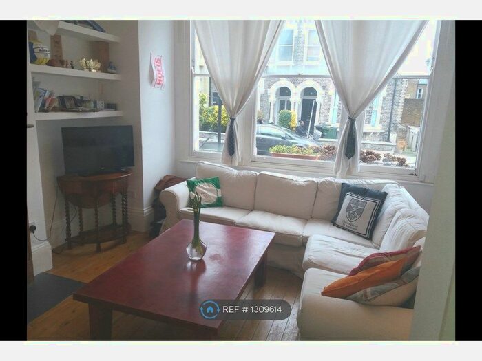 2 Bedroom Flat To Rent In Beechdale Road, London SW2