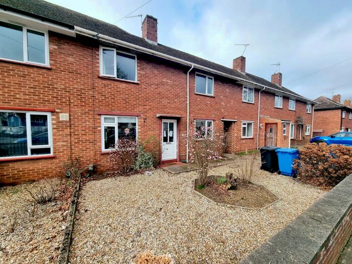 5 Bedroom Semi-Detached House To Rent In Scarnell Road, NR5