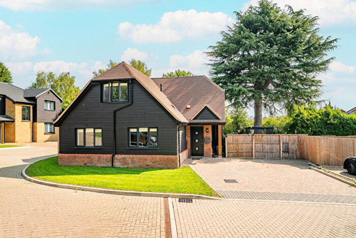 4 Bedroom Detached House To Rent In Garden Court, Kimpton, Hitchin, Hertfordshire, SG4