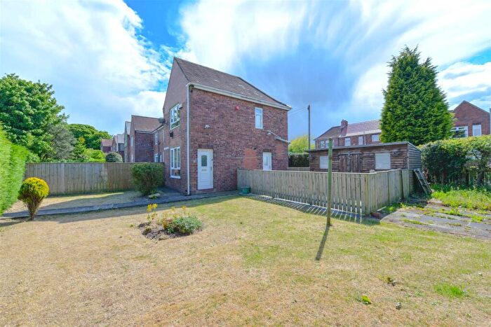 2 Bedroom Terraced House For Sale In Cypress Road, Eighton Banks, NE9