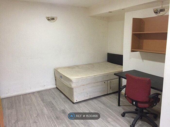 1 Bedroom Studio To Rent In Claremont, Bradford, BD7