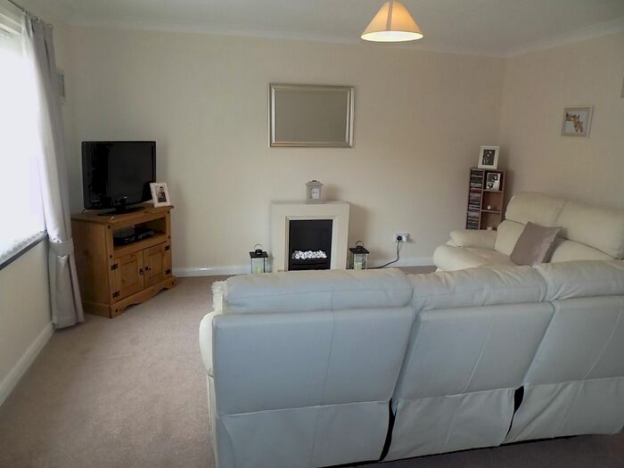 2 Bedroom Flat To Rent In Canal Court, Carlisle, CA2