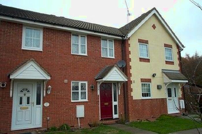 2 Bedroom Detached House To Rent In Keller Close, Stevenage SG2