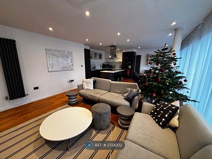 2 Bedroom Flat To Rent In Queens Row, London, SE17