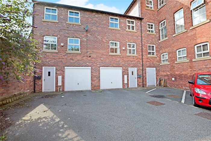 2 Bedroom Semi Detached House To Rent In Sovereign Mews, South Queen Street, Morley, Leeds, LS27