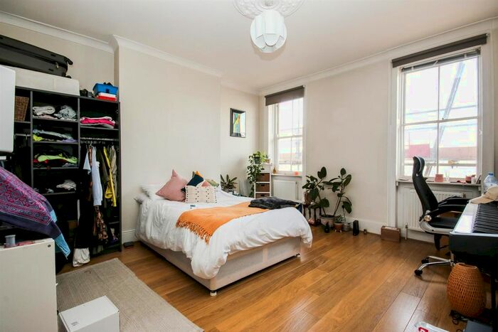 2 Bedroom Flat To Rent In Stoke Newington Church Street, London, N16