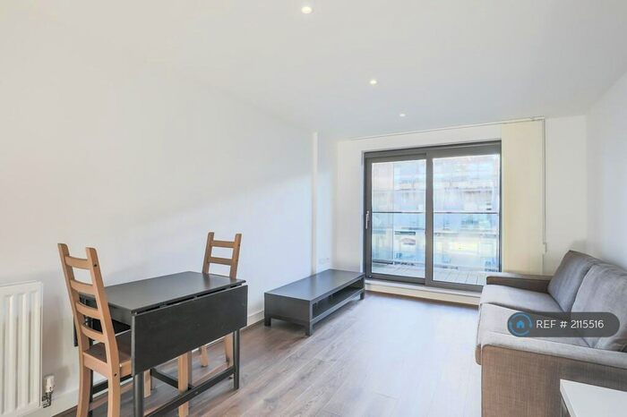 1 Bedroom Flat To Rent In East Carriage House, London, SE18
