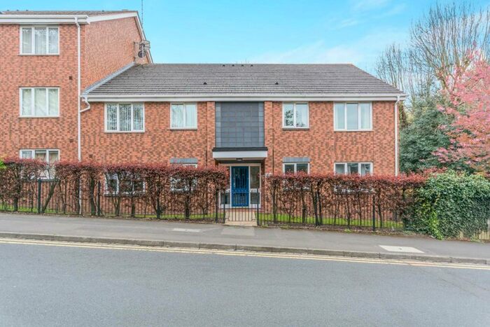 2 Bedroom Flat To Rent In Cross Farm Manor, Harborne, B17