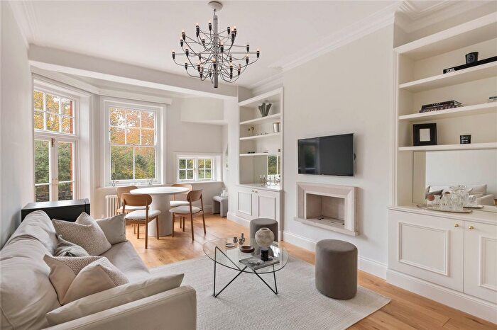 2 Bedroom Flat For Sale In Primrose Mansions, Prince Of Wales Drive, Battersea, London, SW11