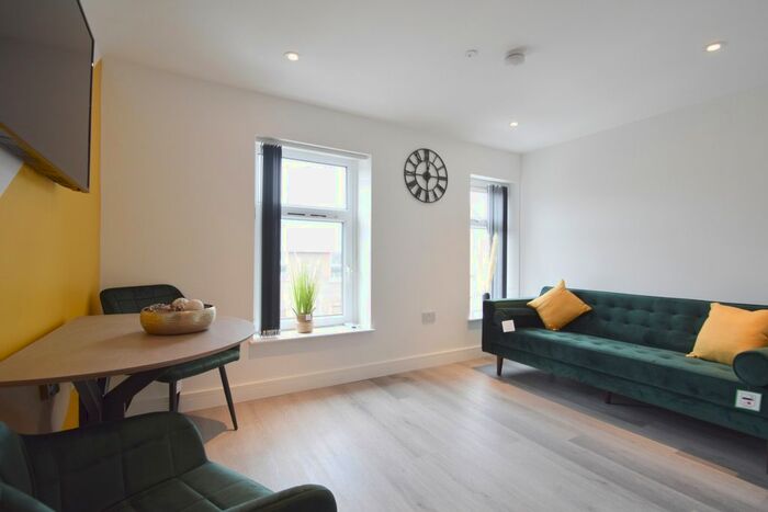 2 Bedroom Flat To Rent In Dalton Street, Cathays, CF24