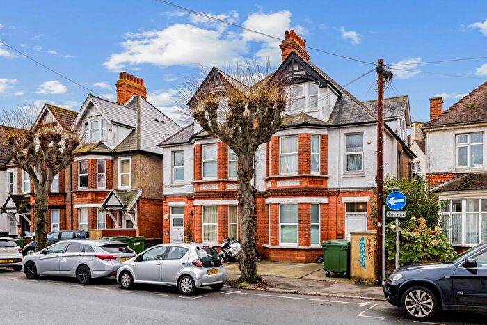 Studio To Rent In Cheriton Road, Folkestone, CT20