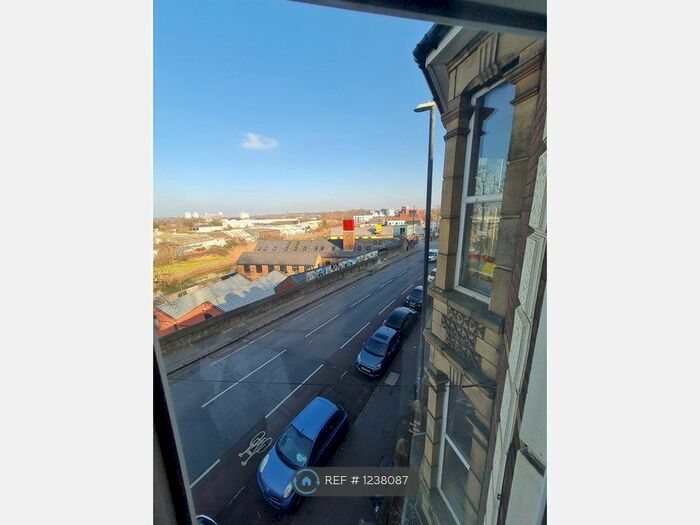 2 Bedroom Maisonette To Rent In Bath Road, Bristol, BS4