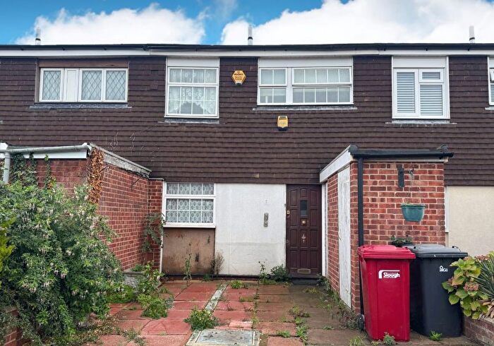 3 Bedroom Terraced House For Sale In Stour Close, Slough, Buckinghamshire, SL1