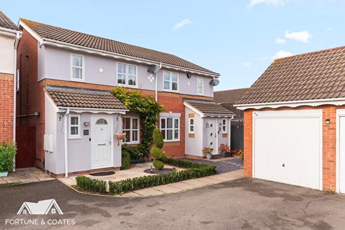 3 Bedroom Semi-Detached House For Sale In Challinor, Harlow, CM17