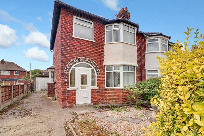 3 Bedroom Semi-Detached House For Sale In Detroit Avenue, Austhorpe, Leeds, West Yorkshire, LS15