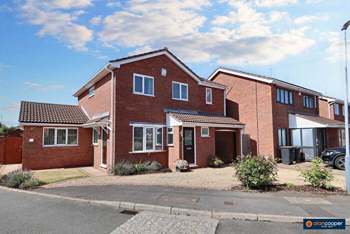 4 Bedroom Detached House For Sale In Blackthorn Grove, Whitestone, Nuneaton, CV11