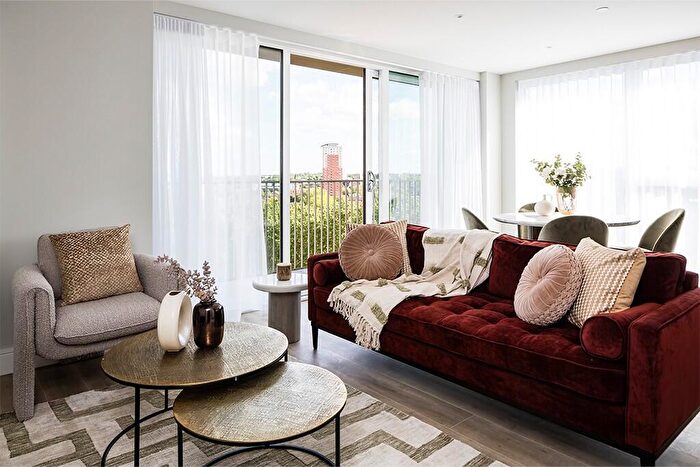 2 Bedroom Apartment For Sale In Grinstead Road, Deptford, SE8