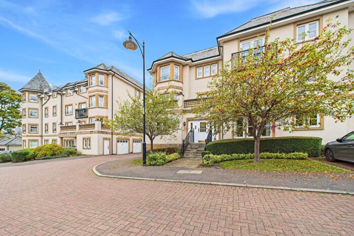 3 Bedroom Flat To Rent In / Rattray Drive, EH10