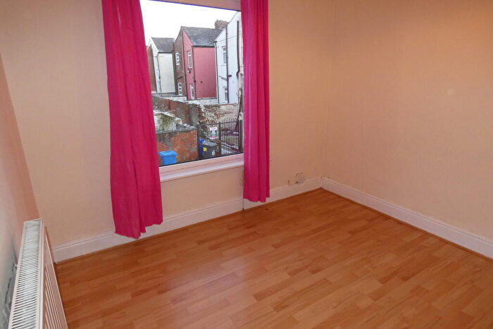 3 Bedroom End Of Terrace House To Rent In New Barton Street, M6