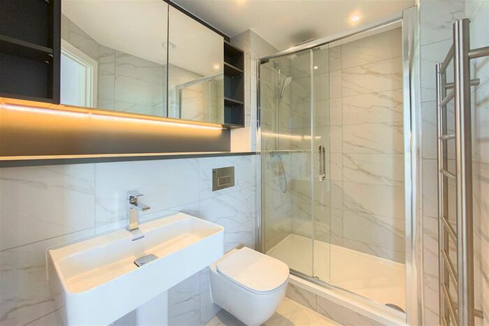 2 Bedroom Apartment For Sale In Castle Wharf, M15